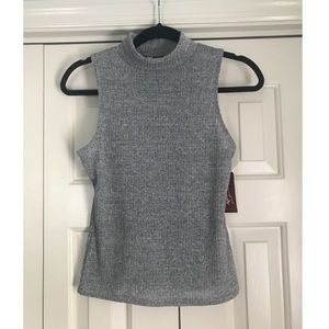 Arizona Jeans Company Gray Sleeveless Turtleneck